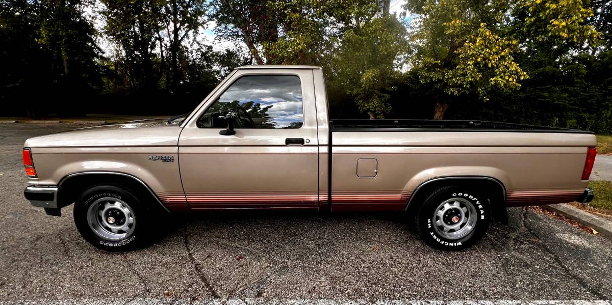 Ford-ranger-xlt-1989-custom