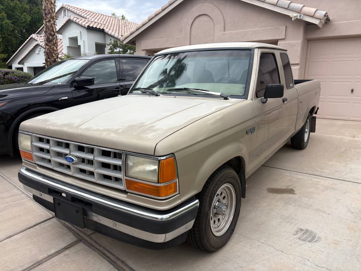 Ford-ranger-xlt-1991-brown-1