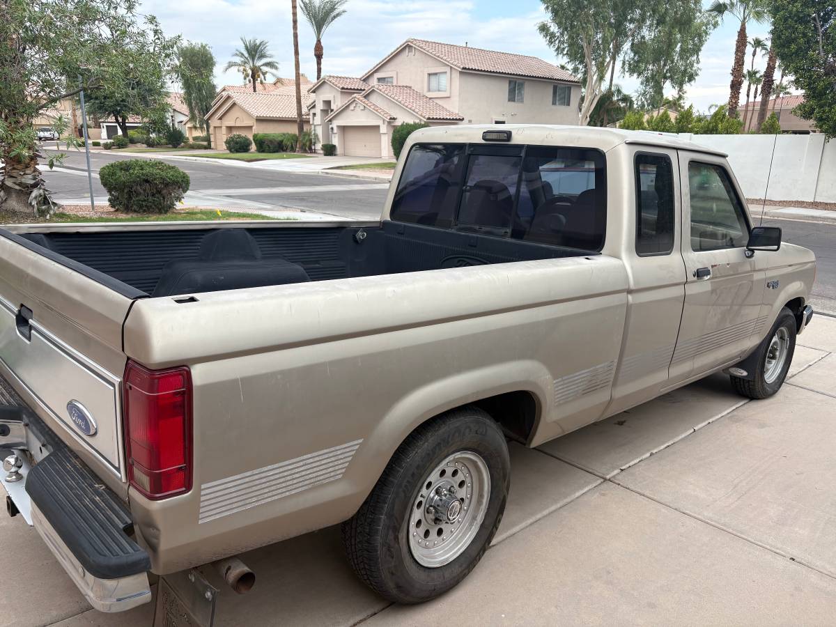 Ford-ranger-xlt-1991-brown-3