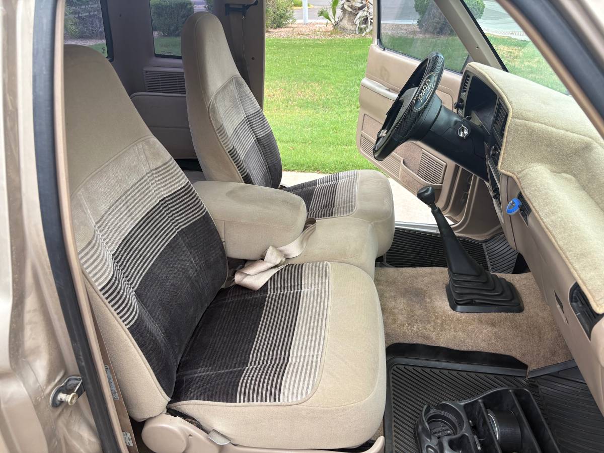 Ford-ranger-xlt-1991-brown-7