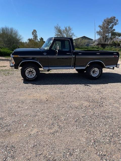 Ford-ranger-xlt-4x4-1978-black-1