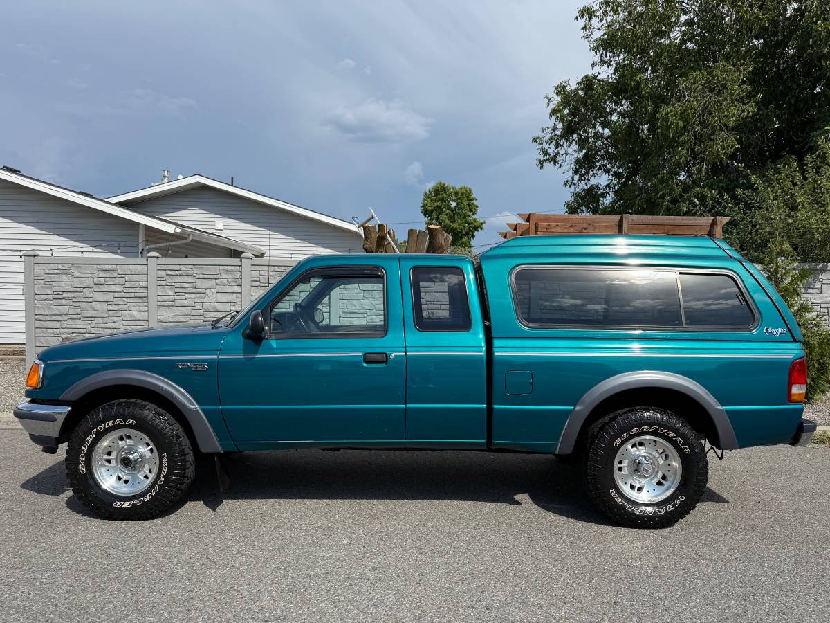 Ford-ranger-xlt-4x4-supercab-1994-green