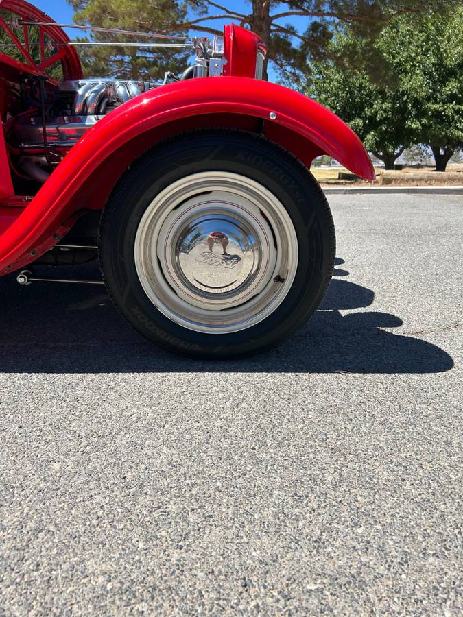 Ford-roadster-1929-red-4