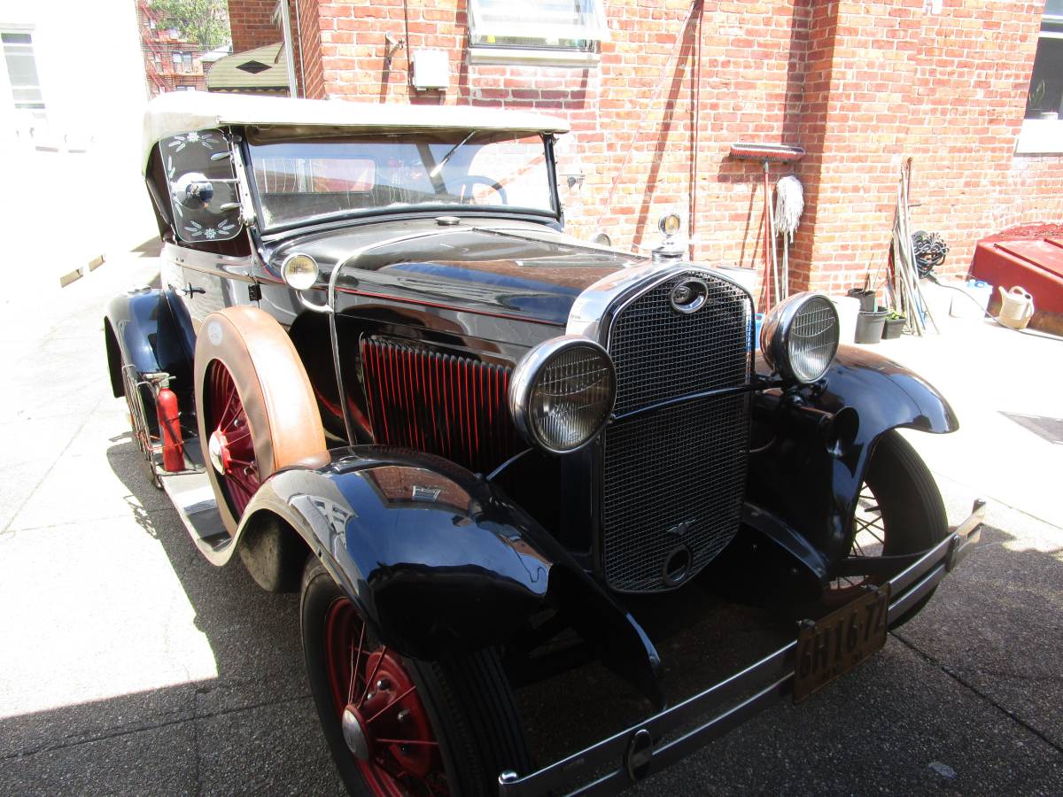 Ford-roadster-1931-black-10