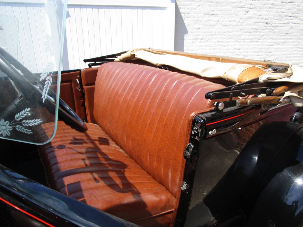 Ford-roadster-1931-black-2