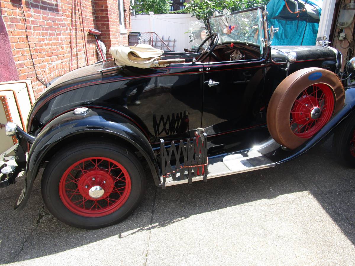 Ford-roadster-1931-black-4