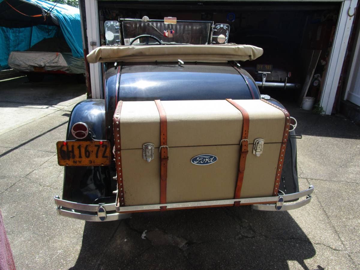 Ford-roadster-1931-black-5