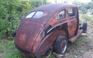 Ford-sedan-1940-10
