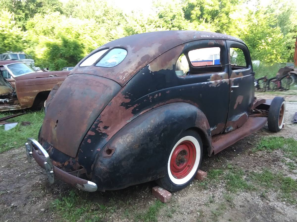 Ford-sedan-1940-16