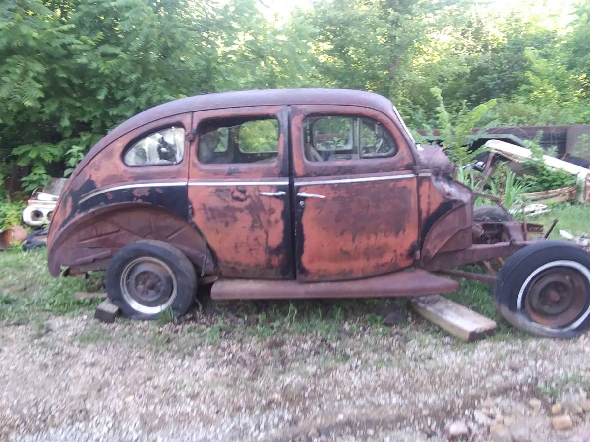 Ford-sedan-1940-7