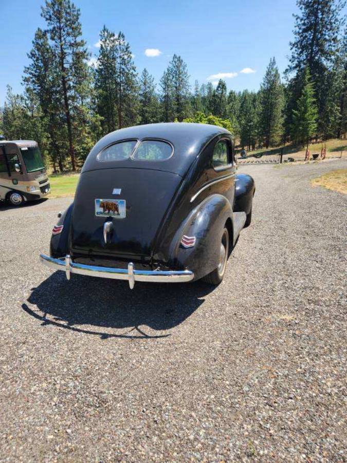 Ford-sedan-1940-black-3