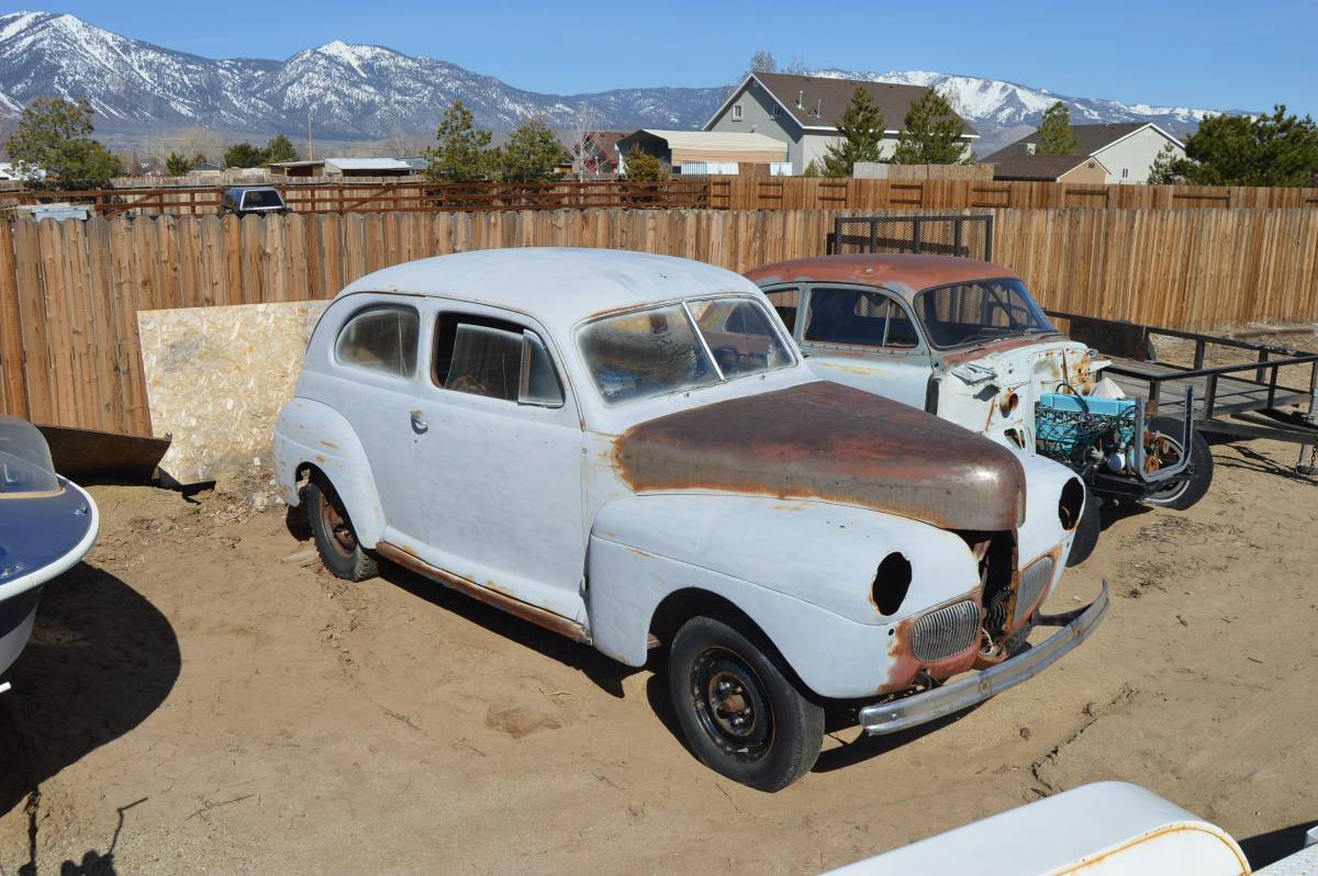 Ford-sedan-1941-grey-11