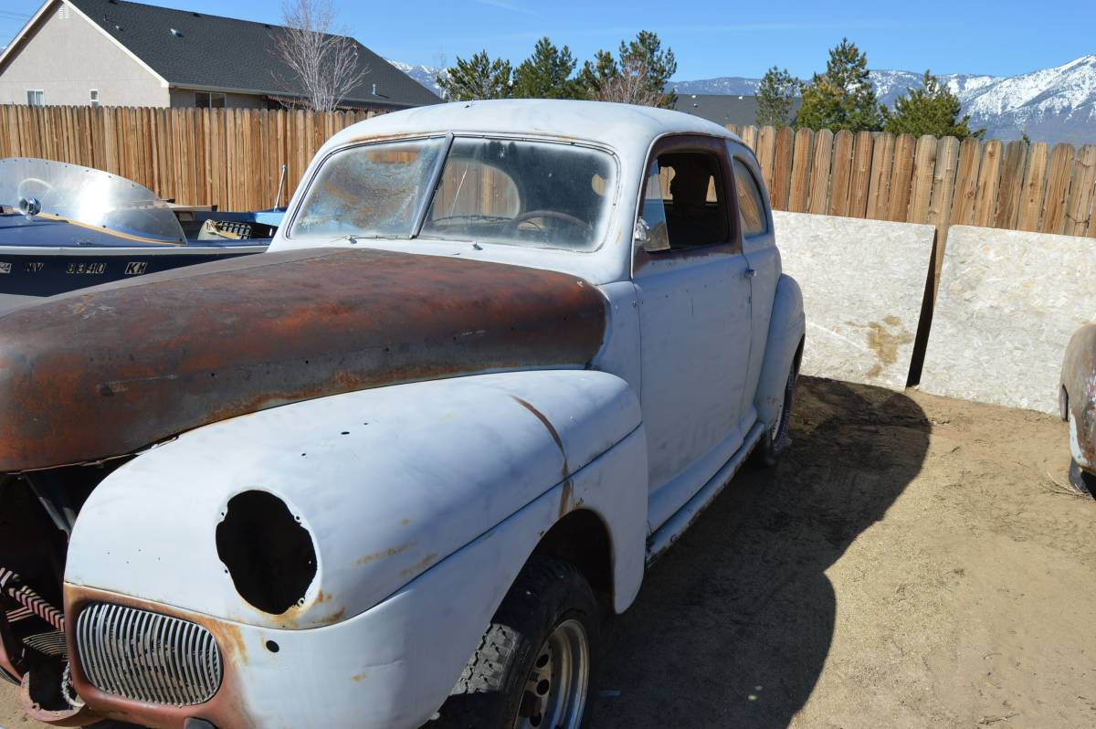 Ford-sedan-1941-grey-3