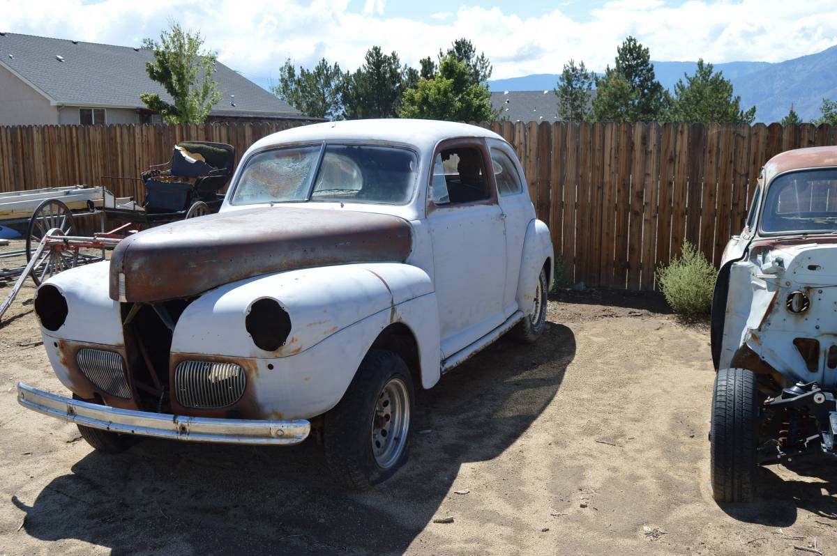 Ford-sedan-1941-grey-8