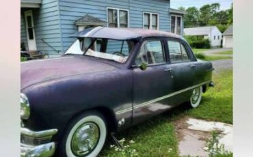 Ford-sedan-1950-blue