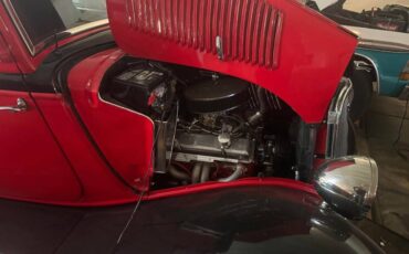Ford-sedan-delivery-1933-red-2