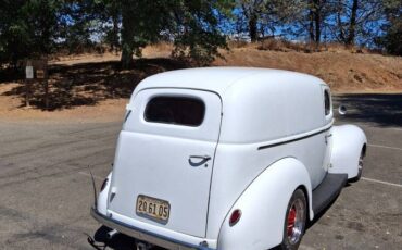 Ford-sedan-delivery-1940-white-5