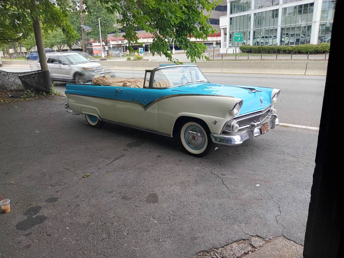 Ford-skyline-1955-blue