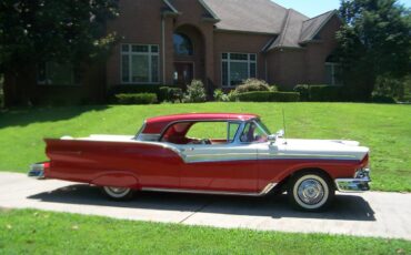 Ford-skyliner-convertible-1970-white-1