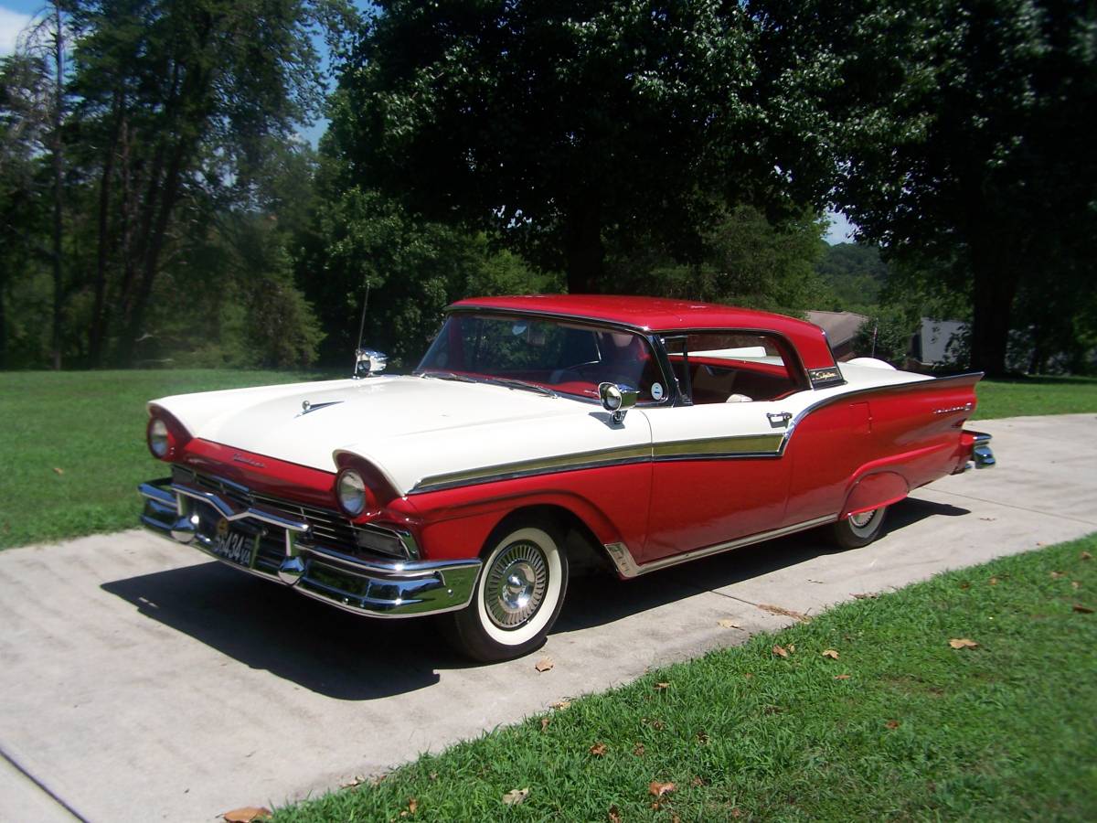 Ford-skyliner-convertible-1970-white-19