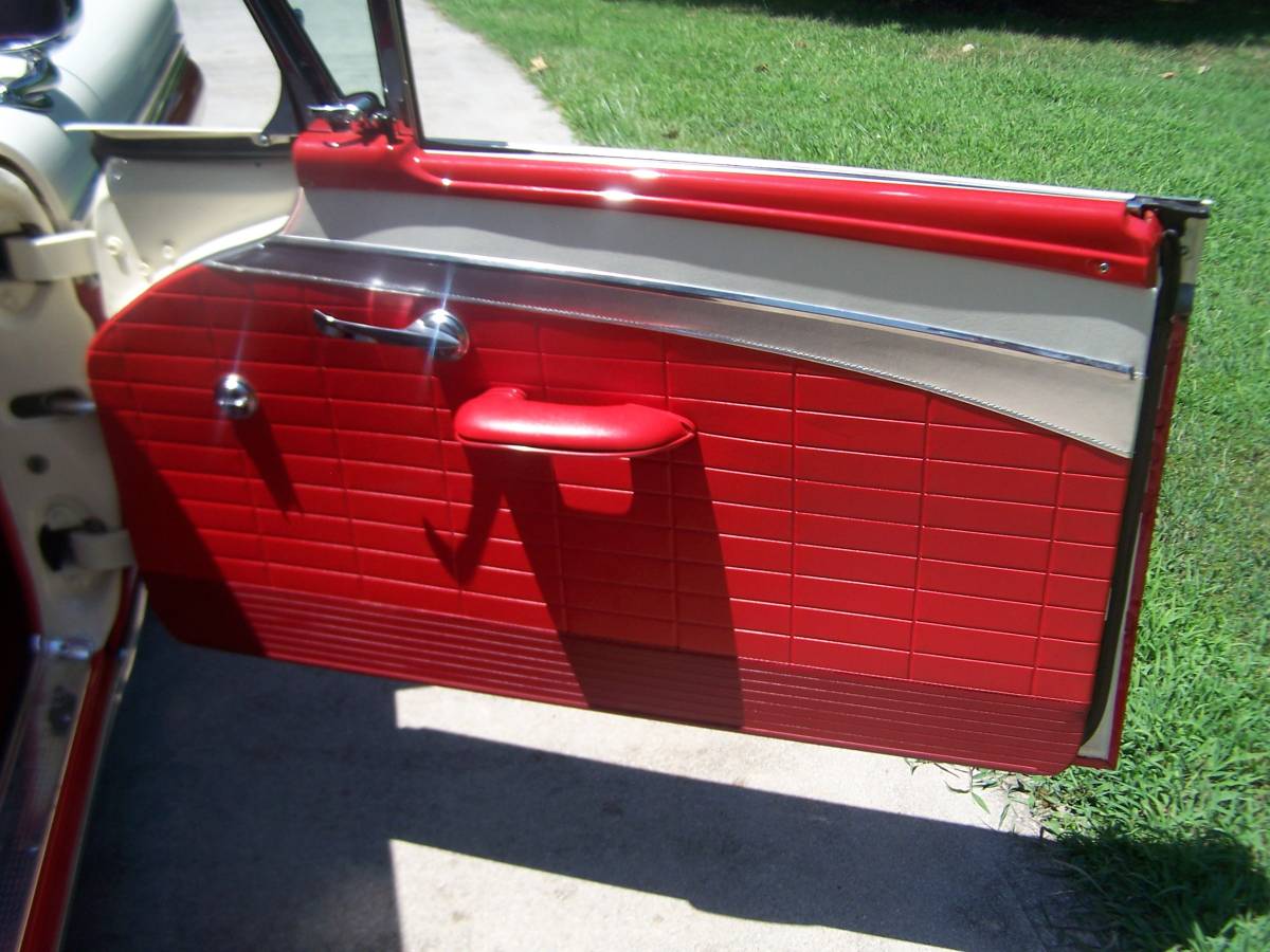 Ford-skyliner-convertible-1970-white-9