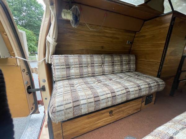 Ford-sports-mobile-1984-10