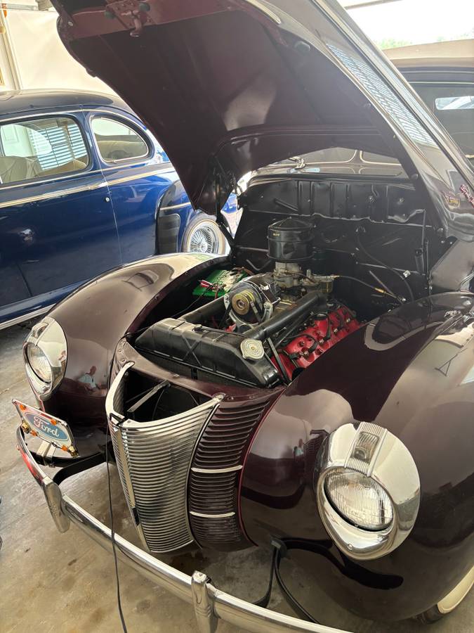 Ford-super-deluxe-1940-2