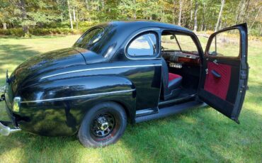 Ford-super-deluxe-1941-black-1