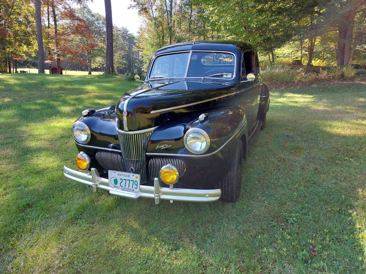 Ford-super-deluxe-1941-black-10