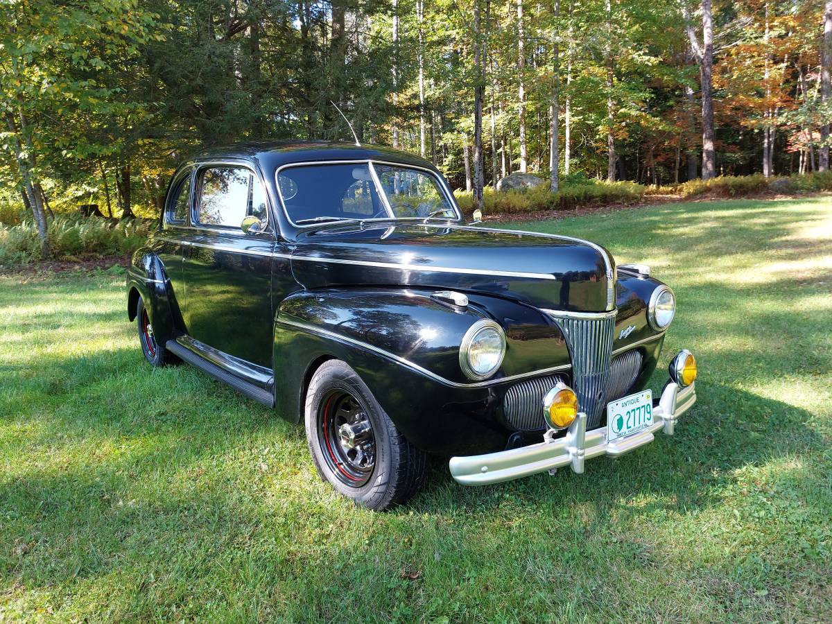 Ford-super-deluxe-1941-black-2