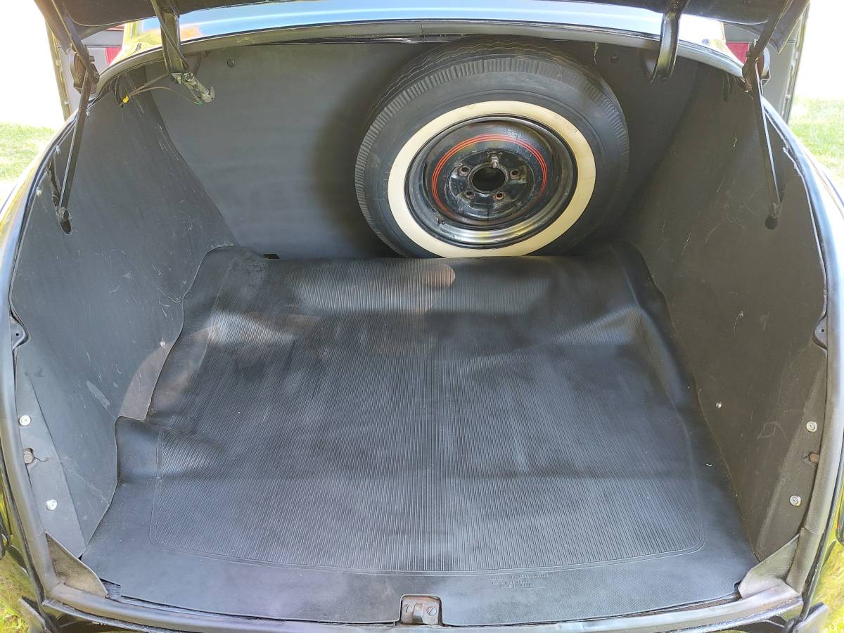 Ford-super-deluxe-1941-black-9