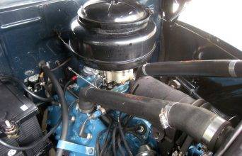 Ford-super-deluxe-1946-blue-2