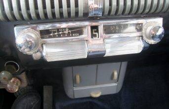 Ford-super-deluxe-1946-blue-4