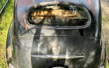 Ford-super-deluxe-1947-black-9