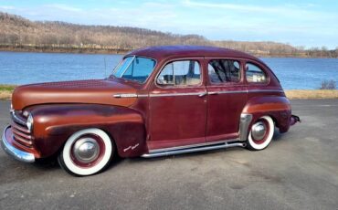 Ford-super-deluxe-1947-custom-23