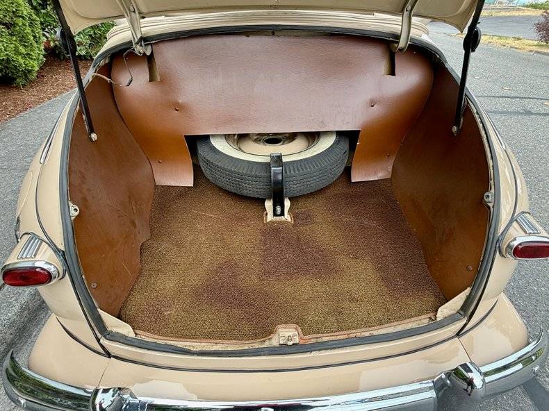 Ford-super-deluxe-1947-custom-8