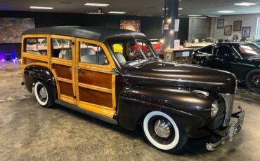Ford-super-deluxe-woody-1941-brown-16