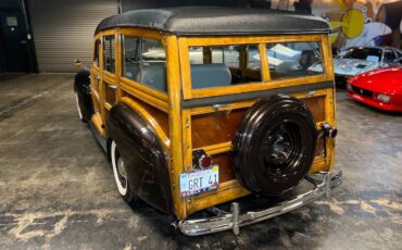 Ford-super-deluxe-woody-1941-brown-5