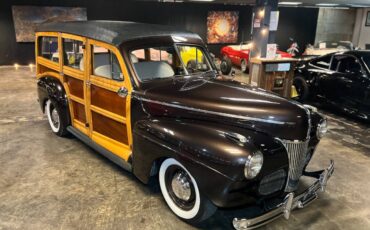Ford-super-deluxe-woody-1941-brown-6