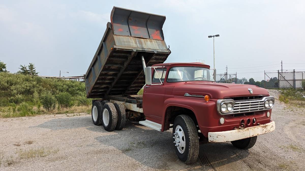 Ford-t-800-1959-red-2