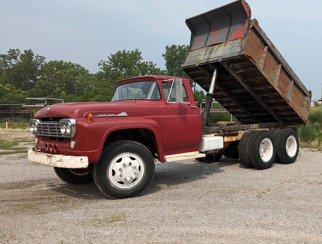 Ford-t-800-1959-red