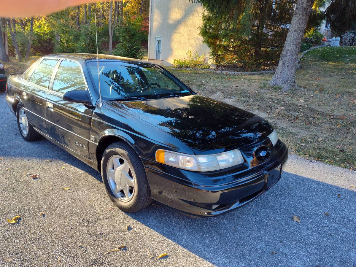 Ford-taurus-sho-1993-black-1