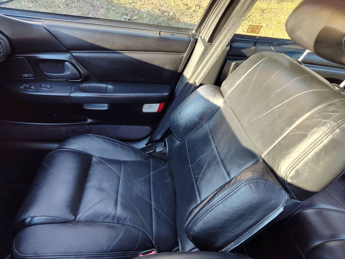 Ford-taurus-sho-1993-black-10