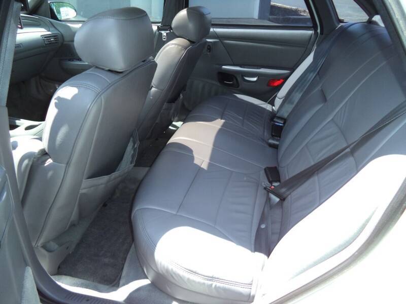 Ford-taurus-sho-1993-white-11