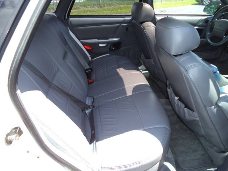 Ford-taurus-sho-1993-white-12