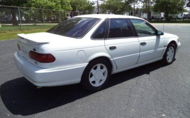 Ford-taurus-sho-1993-white-4