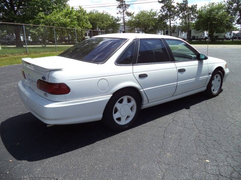 Ford-taurus-sho-1993-white-4