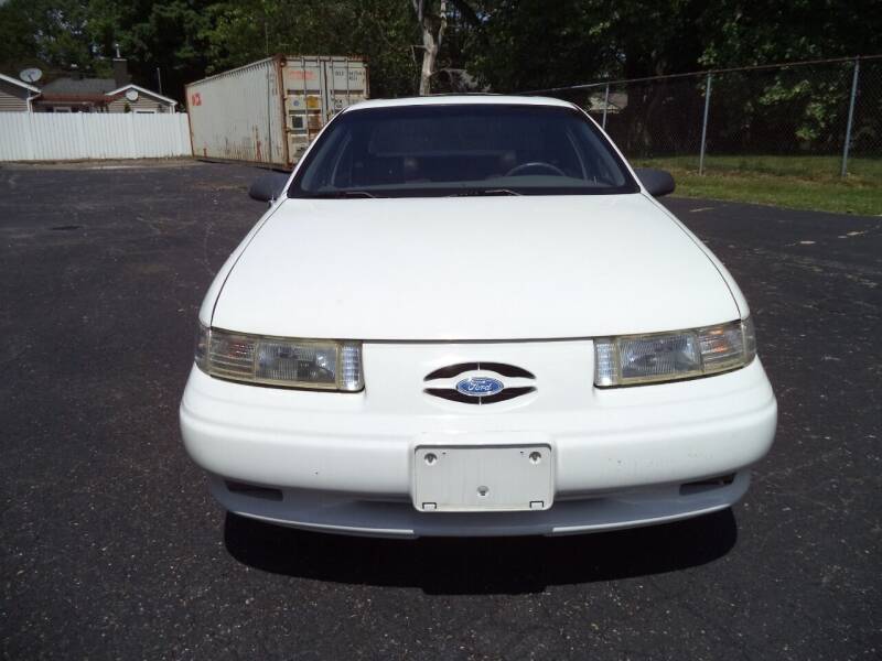 Ford-taurus-sho-1993-white-7
