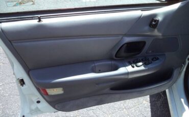 Ford-taurus-sho-1993-white-9