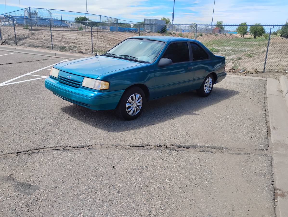 Ford-tempo-1993-green-8